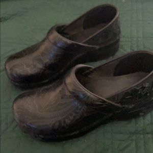 Clogs